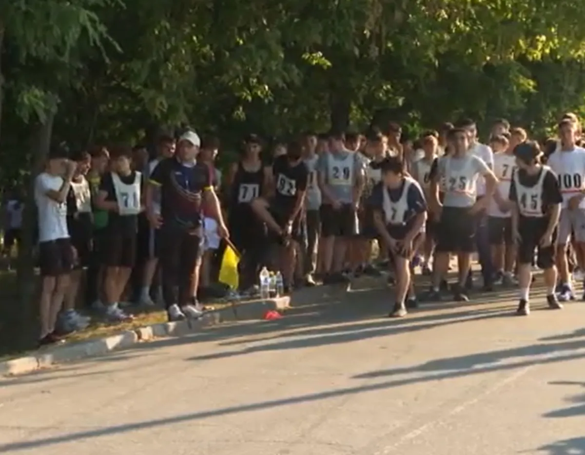 Alergare, flotări și bară fixă pentru un loc în Colegiul Militar. 240 de tineri din toată țara luptă pentru doar 75 de locuri - VIDEO