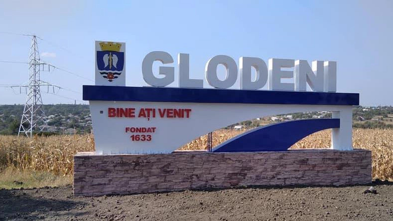 Revoltă la Glodeni după ce tarifele la apă și canalizare ar putea crește cu 45%: „Am pensia de 2.300 de lei. Cum să achit astfel de tarife?” - VIDEO