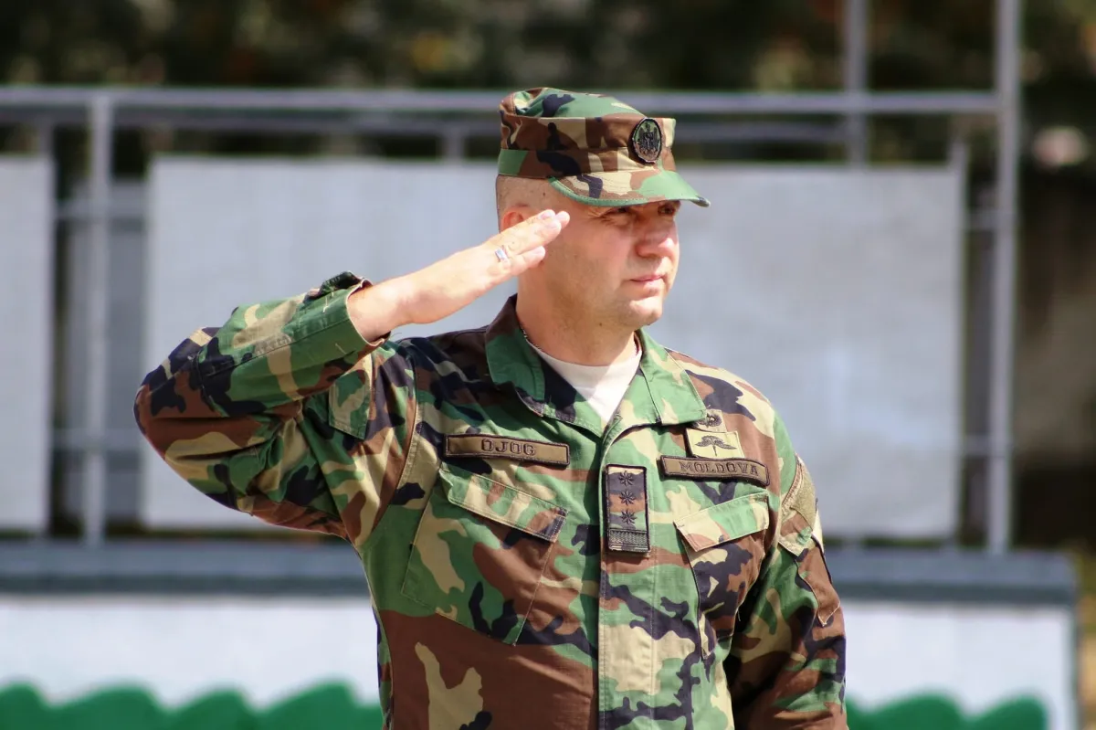 Ion Ojog, care va conduce parada militară de Ziua Independenței, avansat la gradul de general. Decretul, semnat de Maia Sandu /DOC