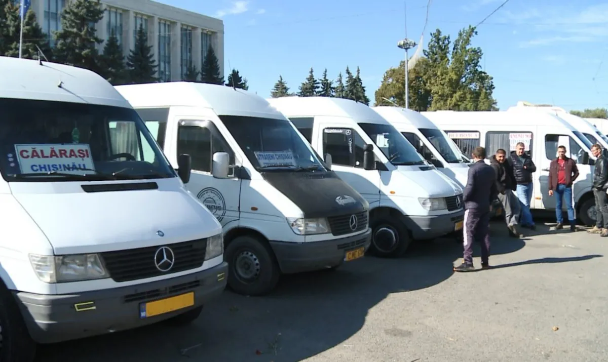 Tarifele majorate golesc autogările din țară. Pasagerii se plâng că scumpirile îi fac să călătorească doar când au strictă nevoie: „E greu cu 2500 de lei pe lună” - VIDEO