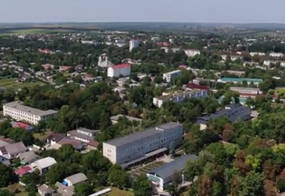 „Ne vom bucura dacă primăria va rămâne în sat”: locuitorii din raionul Briceni se tem că amalgamarea va îngreuna accesul la servicii și că își vor pierde din autonomie. Ce spun autoritățile – VIDEO