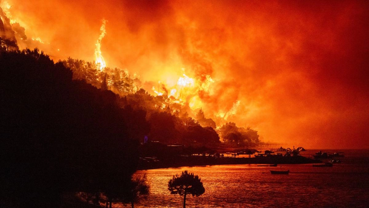 „Anotimpul focului” continuă în Europa: Incendiile fac ravagii și provoacă pagube de zeci de miliarde de euro - VIDEO