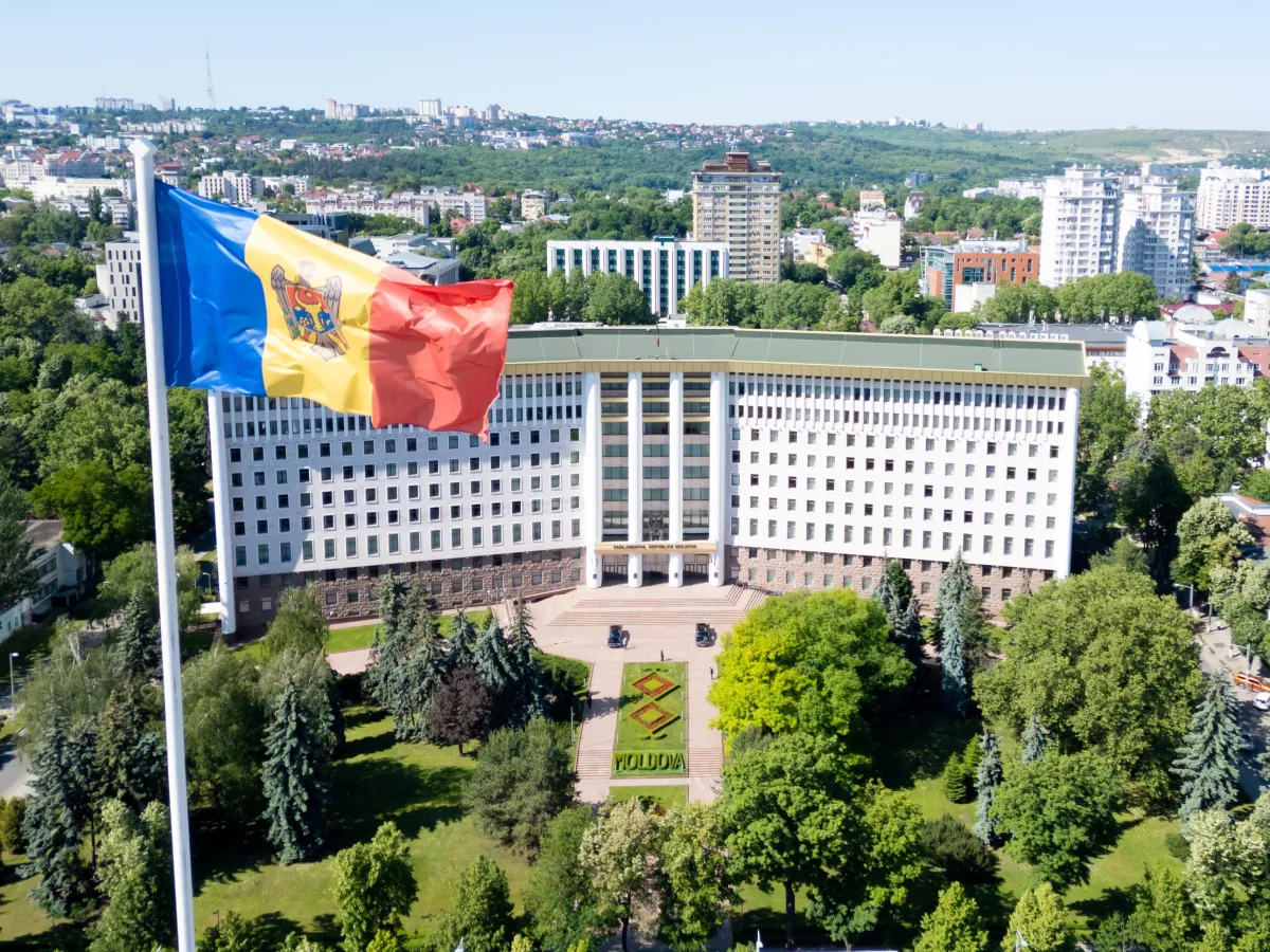 Parlamentul ar putea fi convocat în sesiune extraordinară între 20 și 26 august: 36 de proiecte, dintre care 22 legate de UE, pe agendă
