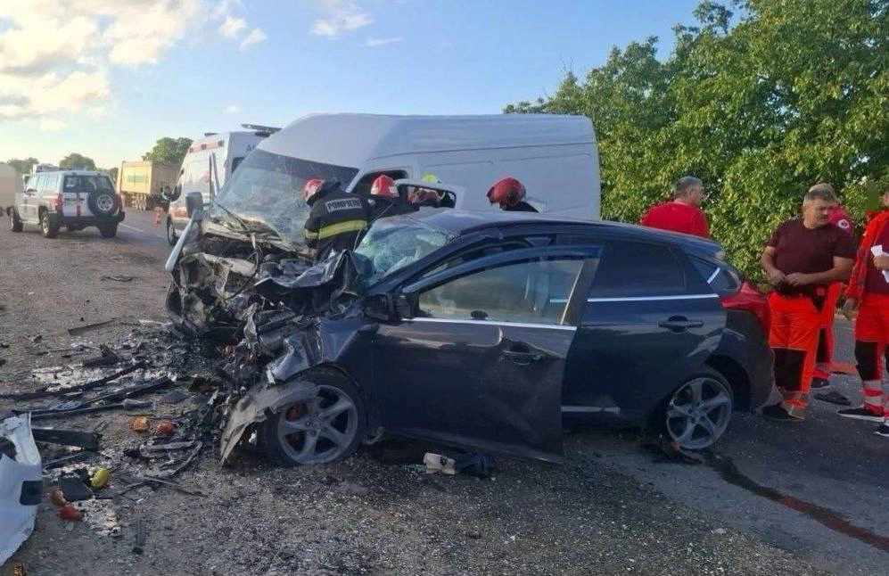 Noi detalii despre accidentul mortal de la Rîșcani: al doilea șofer, care a supraviețuit, este în stare extrem de gravă la spital