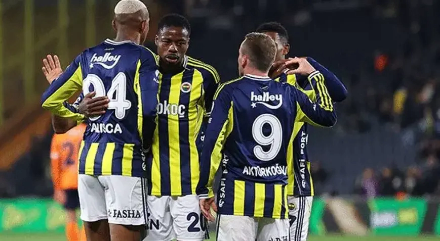 Bătălie demnă de runda eliminatorie în ultimul tur preliminar al Ligii Campionilor: Fenerbahce a remizat pe teren propriu cu Olympique Lyon - VIDEO