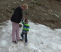 Singurul loc din Romania din care iarna nu a plecat inca. Turistii se distreaza in zapada: "Ne bucuram de natura"