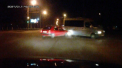 VIDEO. ACCIDENT cu implicarea unui MICROBUZ. MOMENTUL in care se ciocneste cu o masina