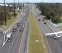 Momentul in care un avion aterizeaza fortat pe o autostrada din New Jersey. Trei soferi au scapat ca prin urechile acului - VIDEO