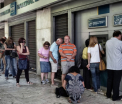 Mama lui Alexis Tsipras, ingrijorata pentru fiul ei. "Nu mai mananca si nu mai doarme". Cand se redeschid bancile in Grecia