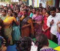 O eleva din India a murit dupa ce a fost pedepsita de un profesor sa stea in genunchi. Multimea furioasa a distrus scoala