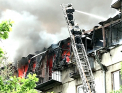 INCENDIU de proportii la Botanica! O mansarda a luat FOC, zeci de oameni au ramas pe drumuri