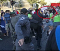 Sase tineri, injunghiati la parada Gay Pride de la Ierusalim. Imaginile surprinse de un fotograf sunt socante