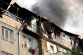 Vor apartamente noi. Familiile de la mansarda mistuita de flacari, la protest in fata Primariei
