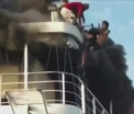 Scene de groaza pe un feribot din Filipine. Ambarcatiunea a luat foc chiar inainte ca cei 550 de pasageri sa plece de pe vas