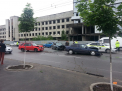 Trei dintr-o lovitura. Un Audi intrat pe contrasens a facut prapad pe strada Mihai Viteazul. VIDEO