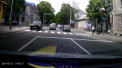 Cu Range Rover si BMW isi permit orice. Doi soferi scuipa pe orice regula de circulatie. Vezi ce fac. VIDEO