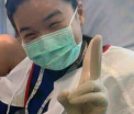 Scandal medical in Malaysia. Cum a fost fotografiata o doctorita in timp ce ajuta o femeie sa nasca