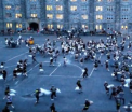 O bataie cu perne s-a transformat in macel. Imagini incredibile cu cadetii celei mai prestigioase academii militare din SUA - VIDEO