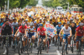 (P) Peste 10 mii de biciclisti au participat la Velohora organizata de apa minerala Gura Cainarului
