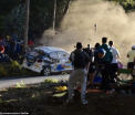 Imagini SOCANTE. 6 persoane au murit si alte 16 sunt in stare grava, dupa ce un sofer a pierdut controlul volanului la raliu