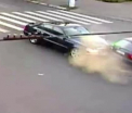 Trei soferite au fost implicate intr-un accident in lant, in Braila, Romania. Totul a fost filmat de camerele de supraveghere