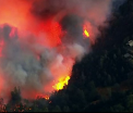 California, sub flacari. Mii de locuitori au fost evacuati din fata incendiilor devastatoare care se extind cu rapiditate - VIDEO