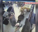 Un barbat a fost dat in urmarire generala pe Facebook. Cum ar fi furat un portofel cu 300 de lei, dintr-o cafenea