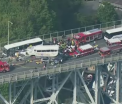 Grav accident in Seattle. Patru morti si 12 raniti grav dupa ce un autobuz a lovit o masina si un autocar plin cu studenti