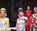 Noua colectie Dolce & Gabbana, dominata de moda anilor \'50. Designerii au adus un omagiu tarii lor natale