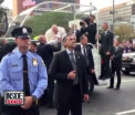 Papa Francisc a binecuvantat un bebelus imbracat ca el, in SUA. "Aveti un simt al umorului nemaipomenit"