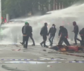 Protest violent la Bruxelles. Anarhistii s-au luat la bataie cu politia, dupa un mars impotriva austeritatii