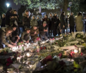 Franta isi plange mortii si cauta raspunsuri. Victimele, omagiate cu mii de lumanari, aprinse in fata ferestrelor