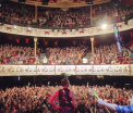 Cum s-a vazut atentatul de la Bataclan prin prisma membrilor trupei Eagles of Death Metal: "Am simtit miros de praf de pusca"