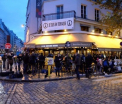 Cafeneaua in care au murit 5 oameni in timpul atentatelor din Paris a fost redeschisa. Mesajul emotionant al proprietarilor - FOTO