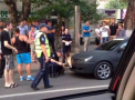 Doar in Moldova vezi asta! Cum au incercat politistii sa scoata placutele de inmatriculare ale unei masini. VIDEO