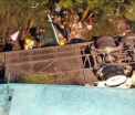 43 de jandarmi morti, noul bilant al accidentului din Argentina. O pana de cauciuc ar fi aruncat autocarul in prapastie