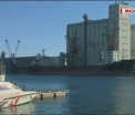 O nava comerciala, cu mai multi marinari de origine romana la bord, este sechestrata de noua zile in portul din Savona