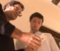 Functia iPhone-ului care i-a adus unui tanar o factura de peste 2.000 de dolari. Cum functioneaza "Wi-Fi Assist"