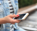 Ce se intampla daca iti lasi copiii mai multe ore pe zi cu ochii in telefon sau tableta. Avertismentele medicilor oftalmologi