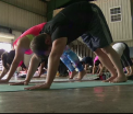 Cursurile de yoga organizate in fabrici de bere, la mare cautare in SUA. Reteta de succes a unui producator din Florida