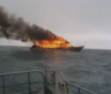 O ambarcatiune de lux, plina cu turisti, a luat foc in Noua Zeelanda. Oamenii au sarit in apa pentru a se salva