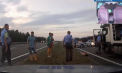 Focuri de arma pe o sosea din Belarus. Momentul in care un sofer de camion, beat crita, fuge de politie