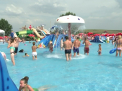 Cine se trezeste mai dimineata, se distreaza mai mult. Aqua Park-ul din Sociteni, luat cu asalt de moldoveni