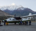 Un avion cu 21 de persoane la bord a disparut in Nepal. Doua elicoptere sunt intr-o misiune de cautare si salvare