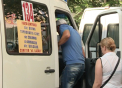 "Vom cheltui de doua ori mai mult". Locuitorii capitalei, indignati de modificarile rutelor de microbuz