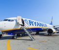Un avion Ryanair a aterizat de urgenta pentru a da pe mana politiei 6 barbati. Ce a observat pilotul in timpul zborului
