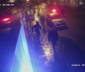 Imaginile socante in care un barbat pe scuter impusca un grup de trei tineri in Londra - VIDEO