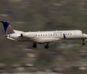 Imagini spectaculoase. Momentul in care un avion plin cu pasageri aterizeaza in Oklahoma City, intr-o zi cu vant puternic