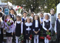Scoli pustii la inceput de an. Numarul elevilor s-a micsorat dramatic in ultimii ani. Primul Sunet la sate