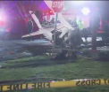 Un avion de mici dimensiuni s-a prabusit intr-un cartier rezidential din New York. La bord se aflau doua persoane - FOTO 